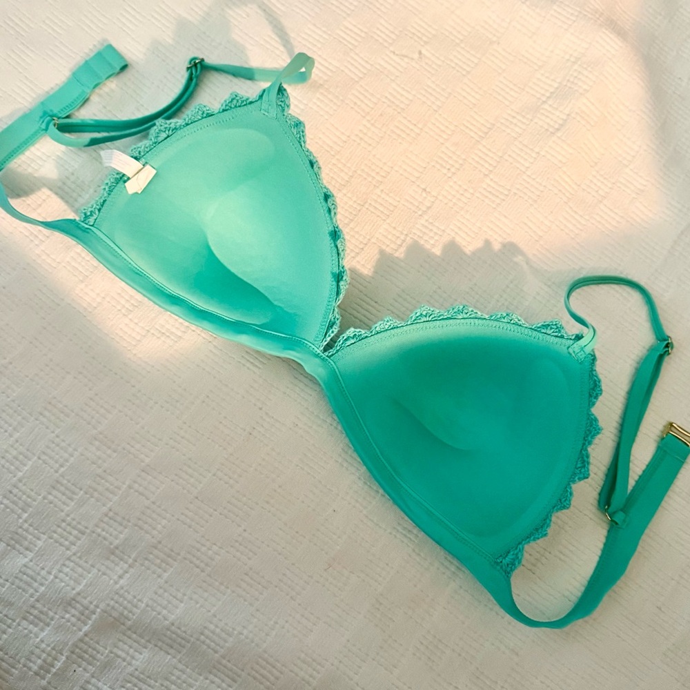 Crochet Lace Bralette/Bikini Top in Teal. - Picture 2 of 11